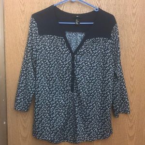 H&M floral v-neck top